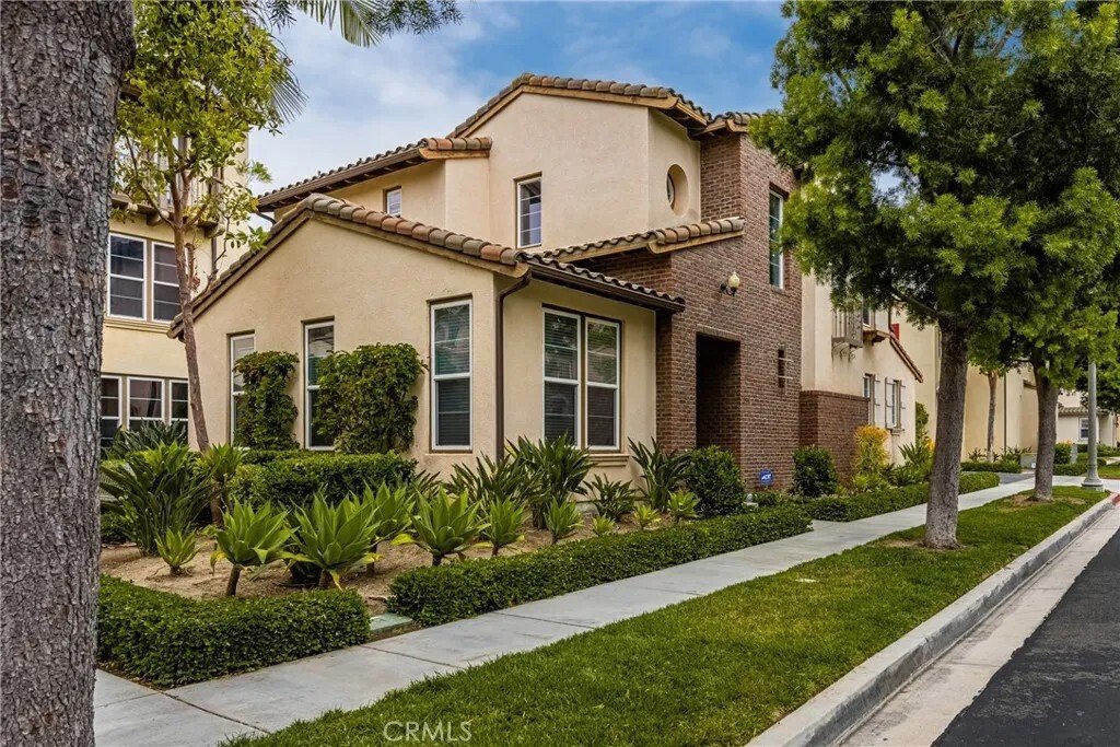 Condo in Irvine, California, United States 2 - 18396027