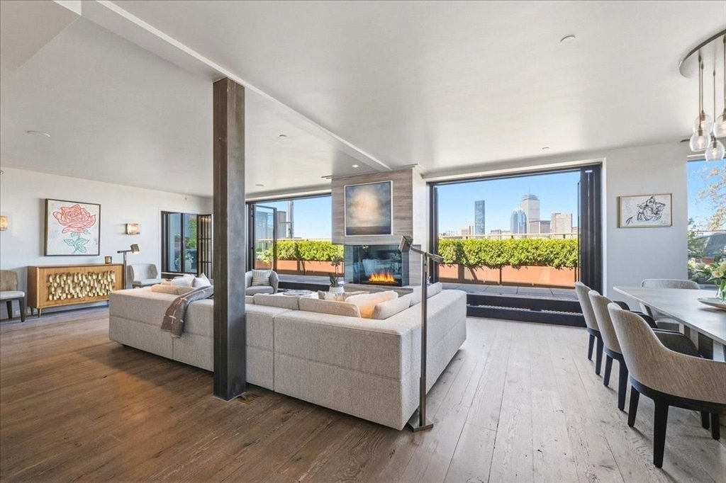 Condo in Boston, Massachusetts, United States 1 - 17889283