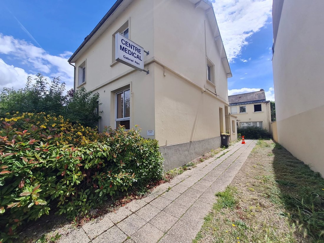 Estate in Centre Ville, Saint-Cyr-l'Ecole, France 2 - 18392706