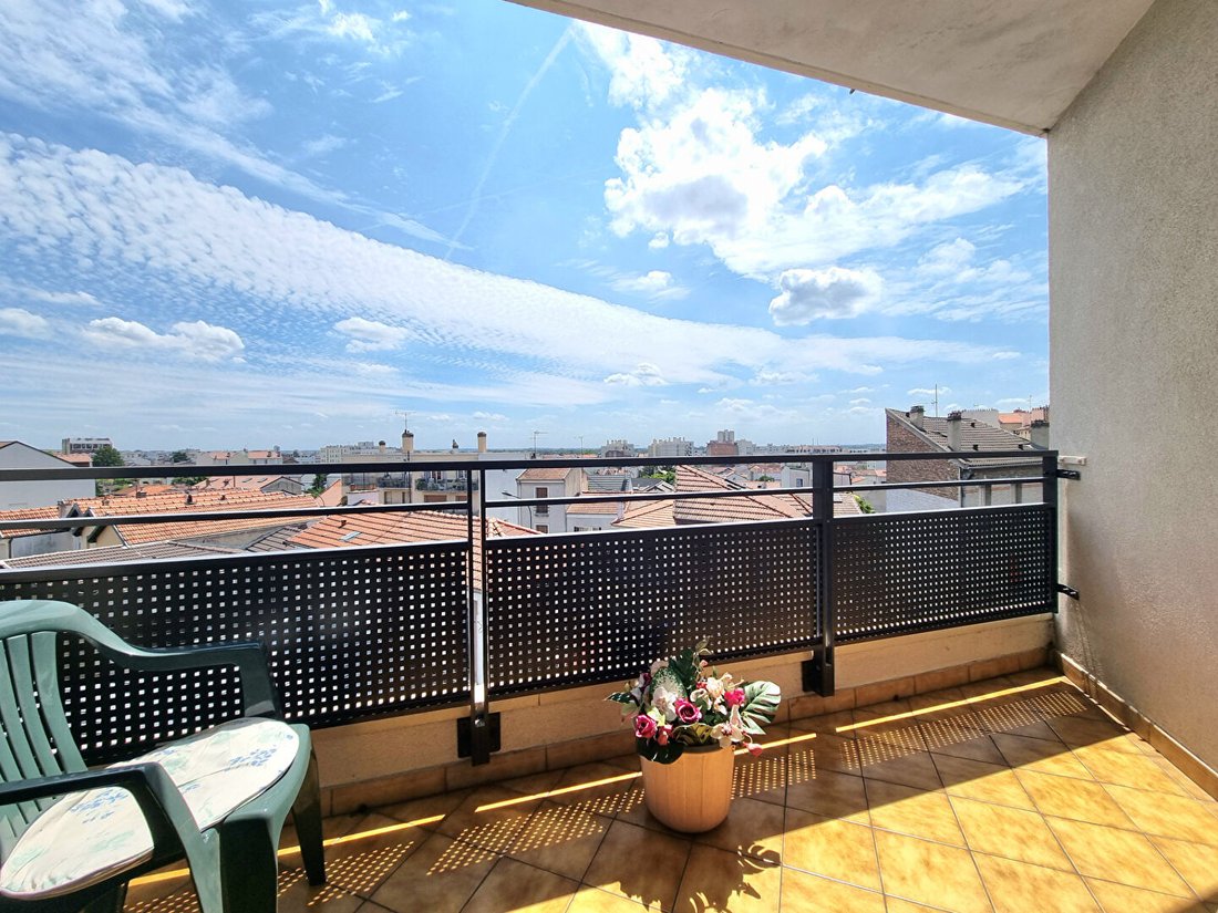 Apartment in Fontenay-sous-Bois, Ile-de-France, France 3 - 18316149