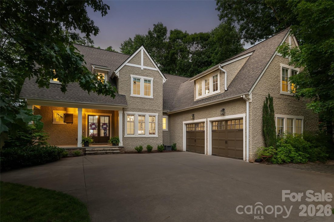 House in Fairview, North Carolina, United States 1 - 15683404