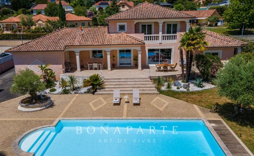 Casa a Montardon, Nuova Aquitania, Francia 1