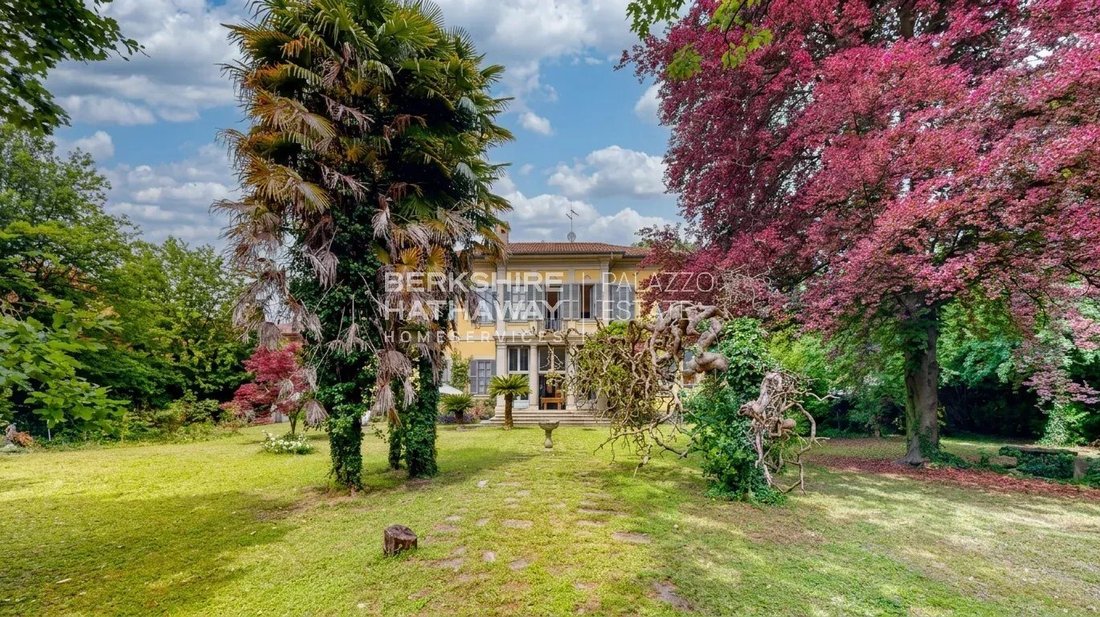 Villa in Cernusco sul Naviglio, Lombardy, Italy 2 - 18390596