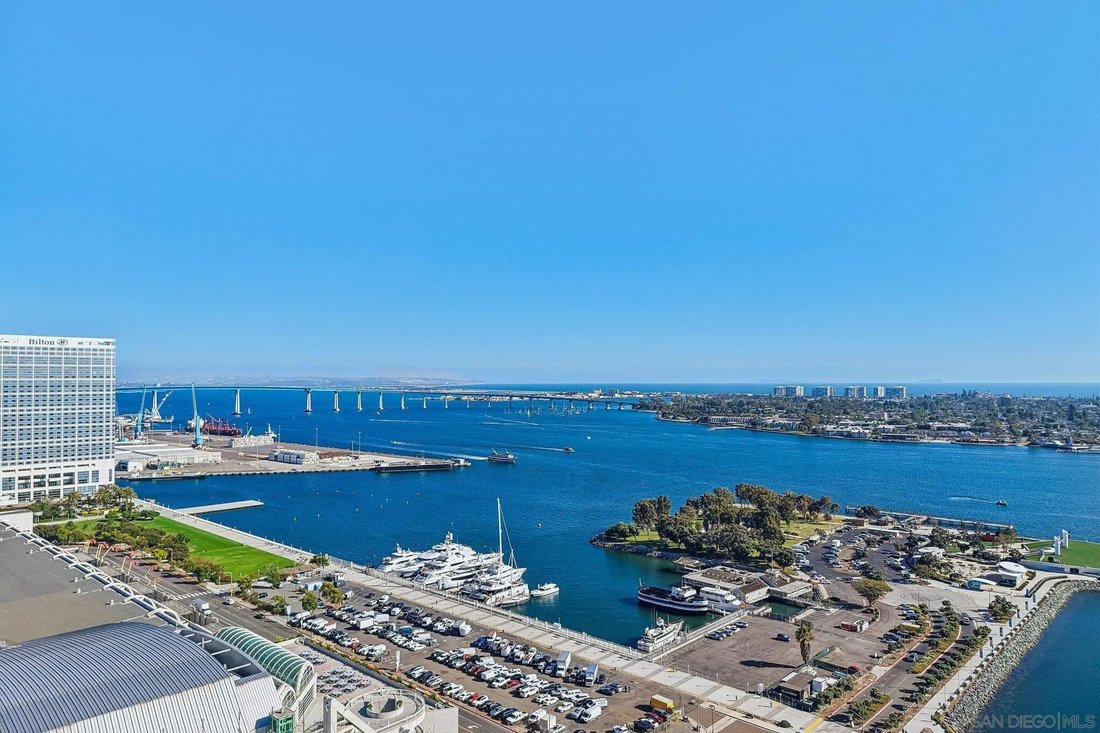 Condo in San Diego, California, United States 3 - 18396187