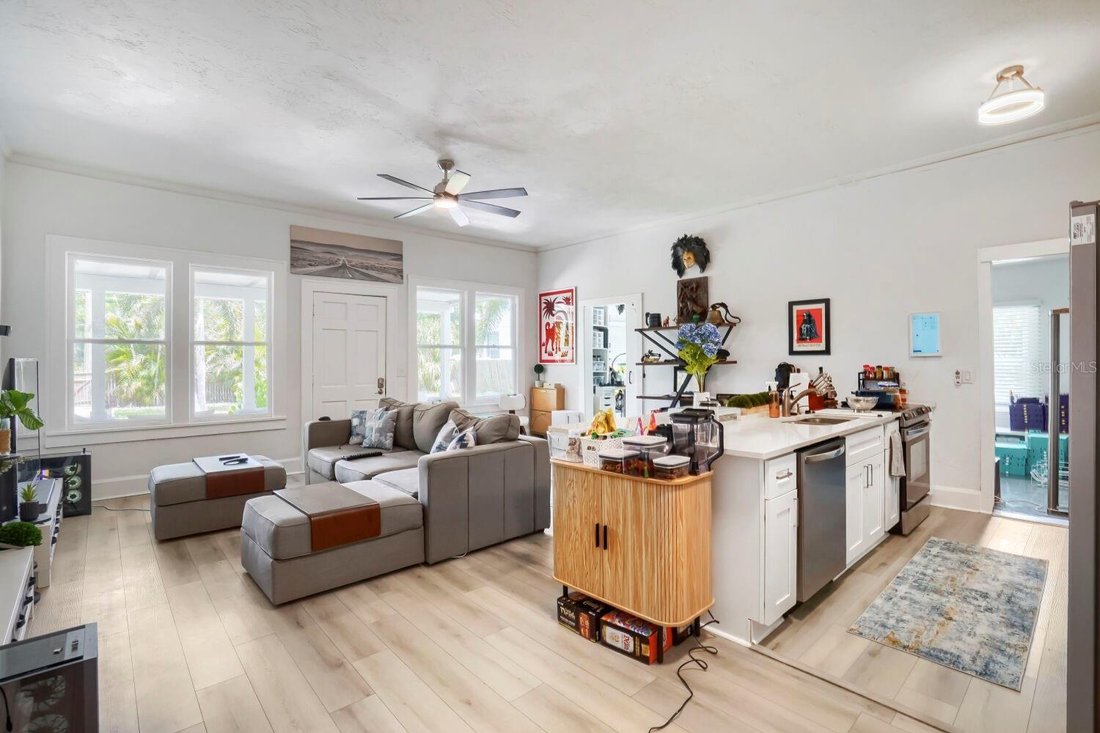 St. Petersburg, Florida, United States 5 - 18324340