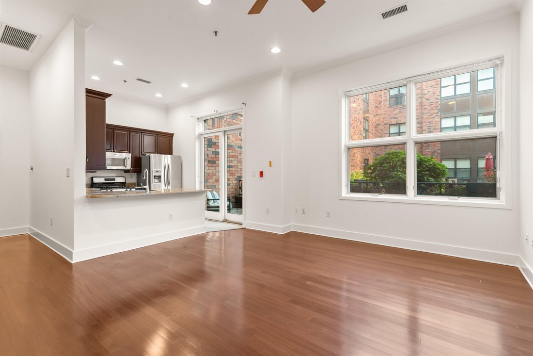Condo in Jersey City, New Jersey, United States 4 - 18395634