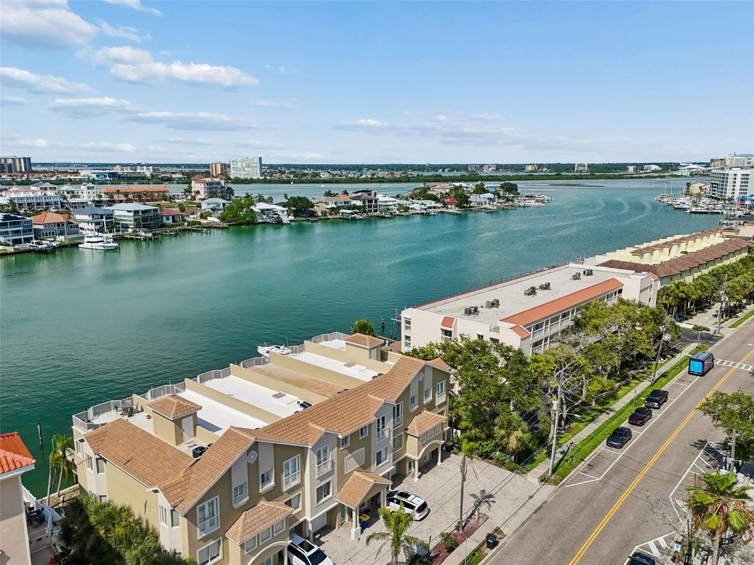 Townhouse in Clearwater, Florida, United States 3 - 18395007