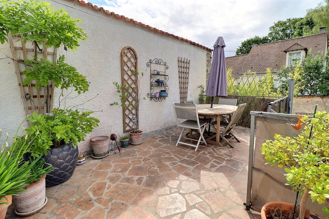 House in Marly-le-Roi, Ile-de-France, France 2 - 18105040
