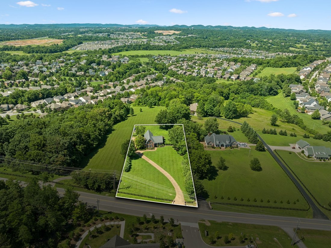 House in Franklin, Tennessee, United States 2 - 18391154