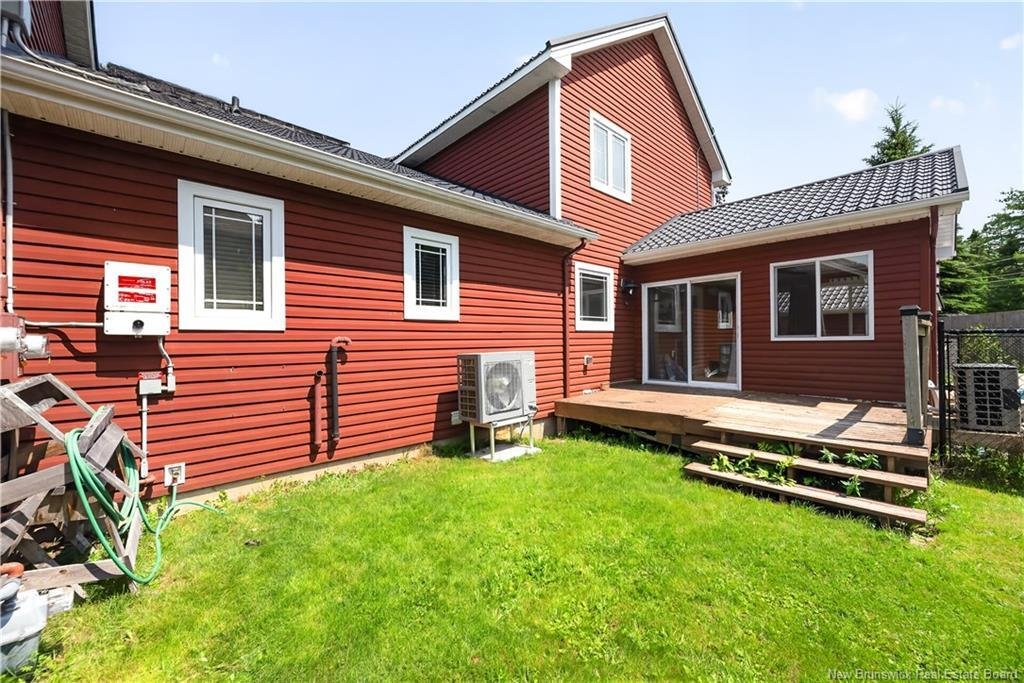 House in Dieppe, New Brunswick, Canada 4 - 18395595