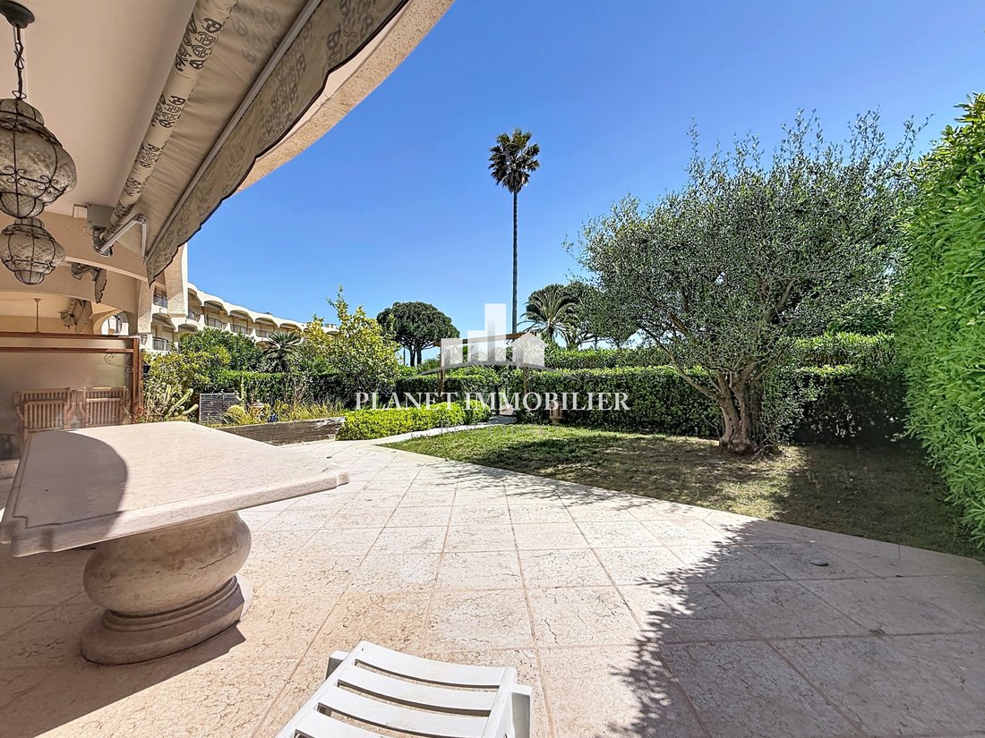 Wohnung in Dorf, Villeneuve-Loubet, Frankreich 1 - 18396752