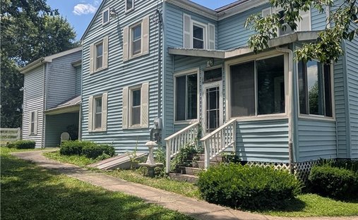House in Columbiana, Ohio, United States 1