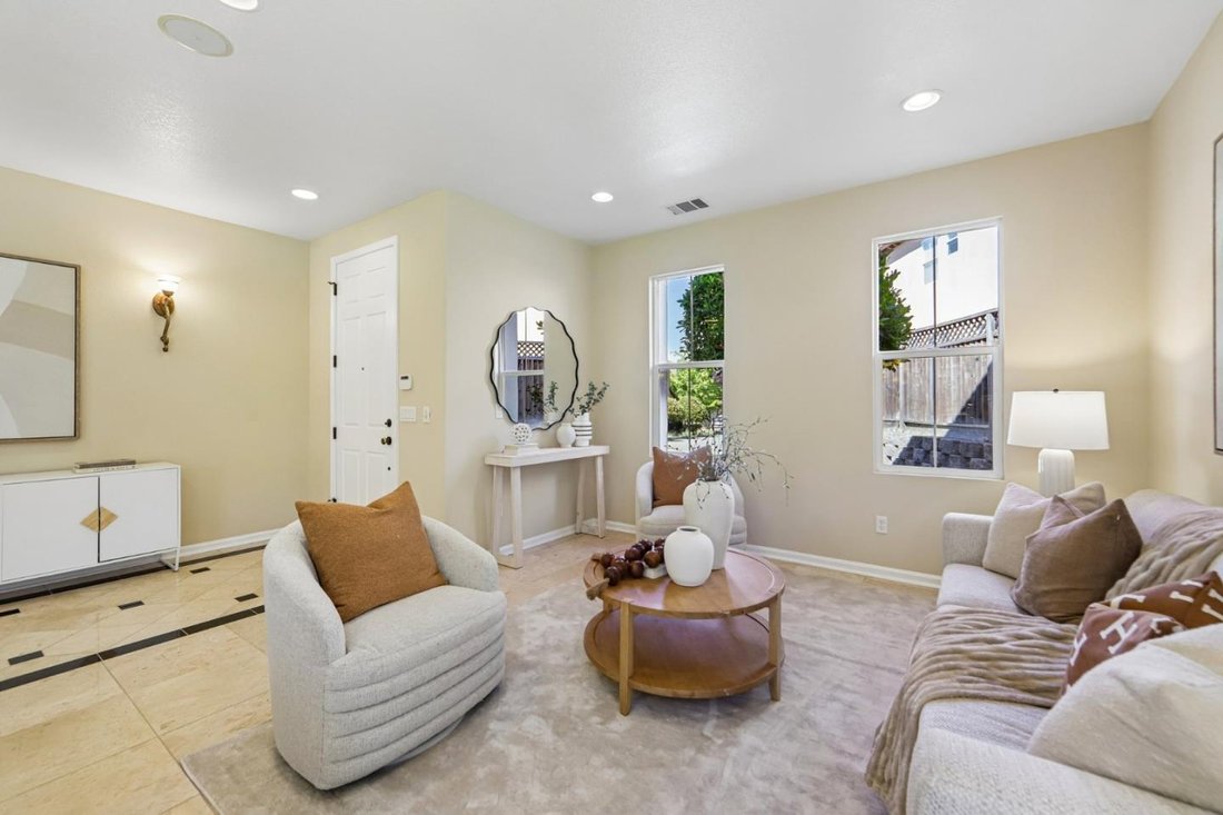 Townhouse in San Jose, California, United States 3 - 18395883