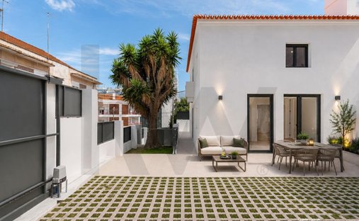 House in Almada, Cova da Piedade, Pragal e Cacilhas, Setubal, Portugal 1