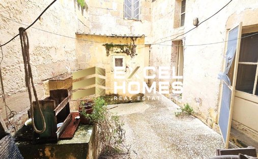 House in Tarxien, Malta 1