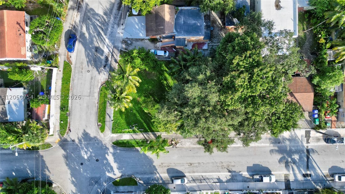 Miami, Florida, United States 5 - 18391319