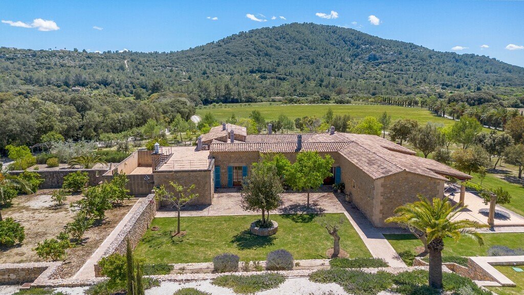 Estate in Campanet, Balearic Islands, Spain 3 - 18390944