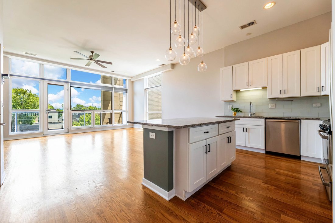 Condo in Chicago, Illinois, United States 3 - 18394642