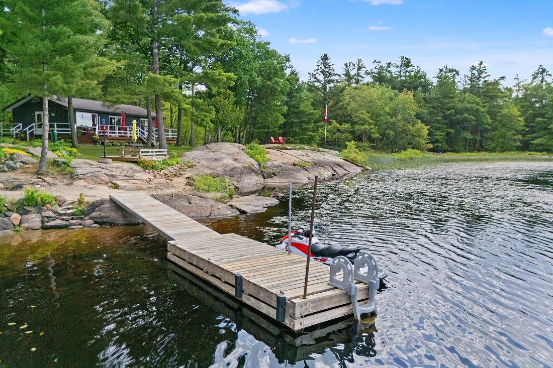 House in Gravenhurst, Ontario, Canada 2 - 18391938