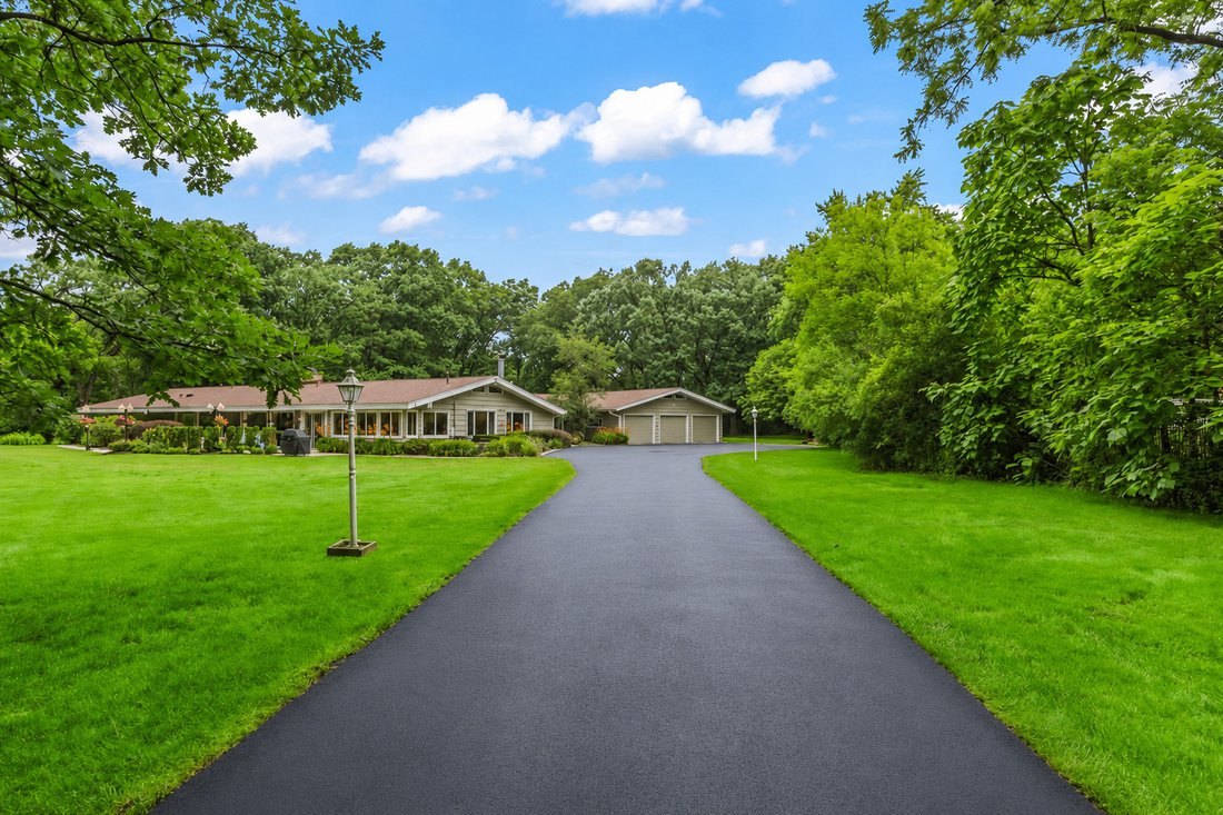 House in Flossmoor, Illinois, United States 3 - 18394667