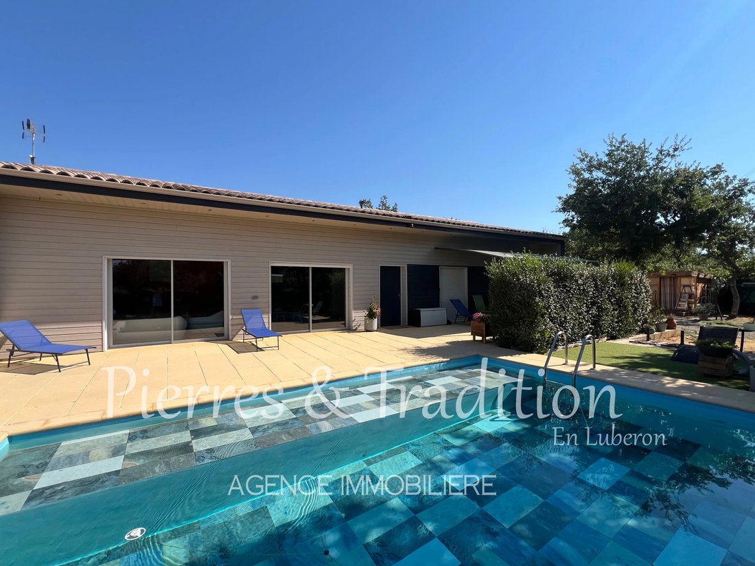 House in Saint-Saturnin-lès-Apt, Provence-Alpes-Côte d'Azur, France 1 - 15039158