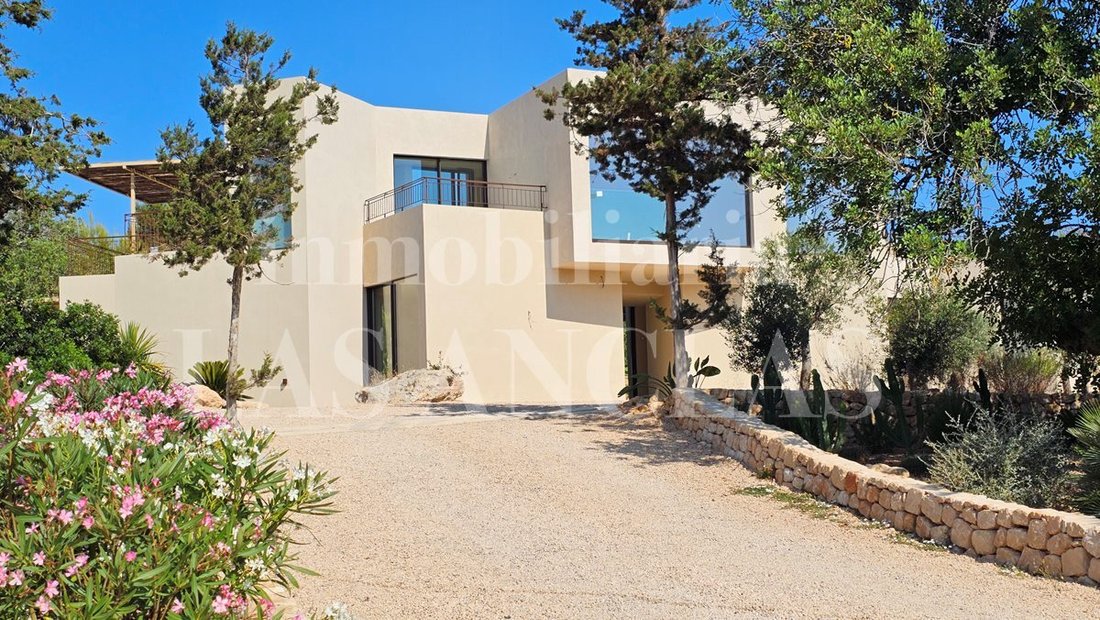 Villa in Sant Carles de Peralta, Santa Eularia des Riu, Balearic Islands 2 - 18391890