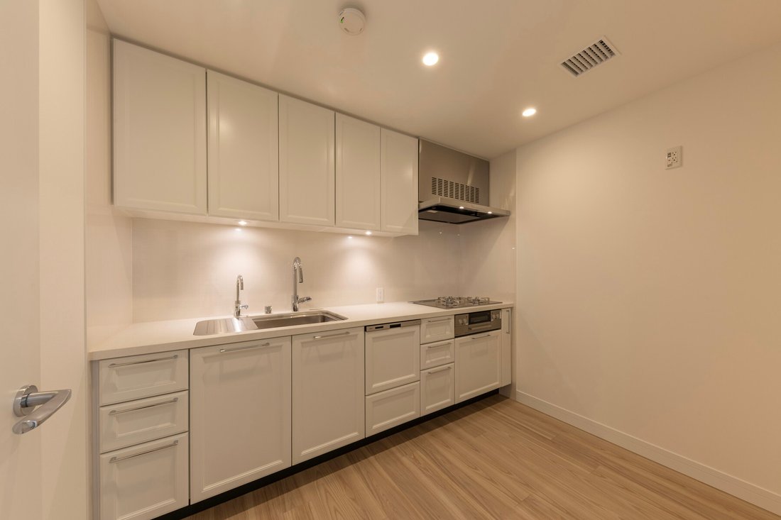 Condo in Osaka, Osaka, Japan 4 - 18315450