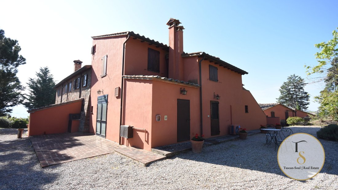 Country House in Castiglione del Lago, Umbria, Italy 1 - 18397023