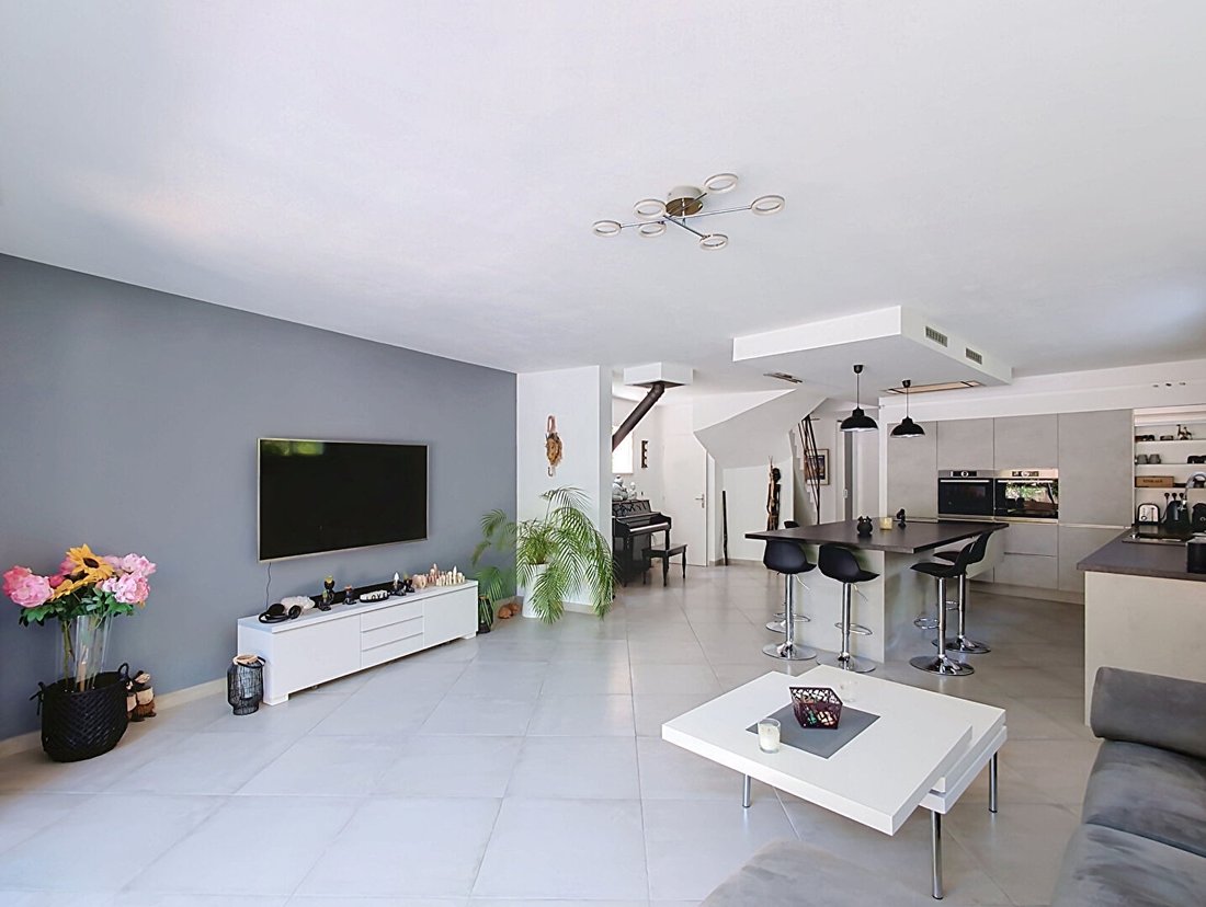 Villa in La Barasse, Marseille, Provence-Alpes-Côte d'Azur 2 - 18393419