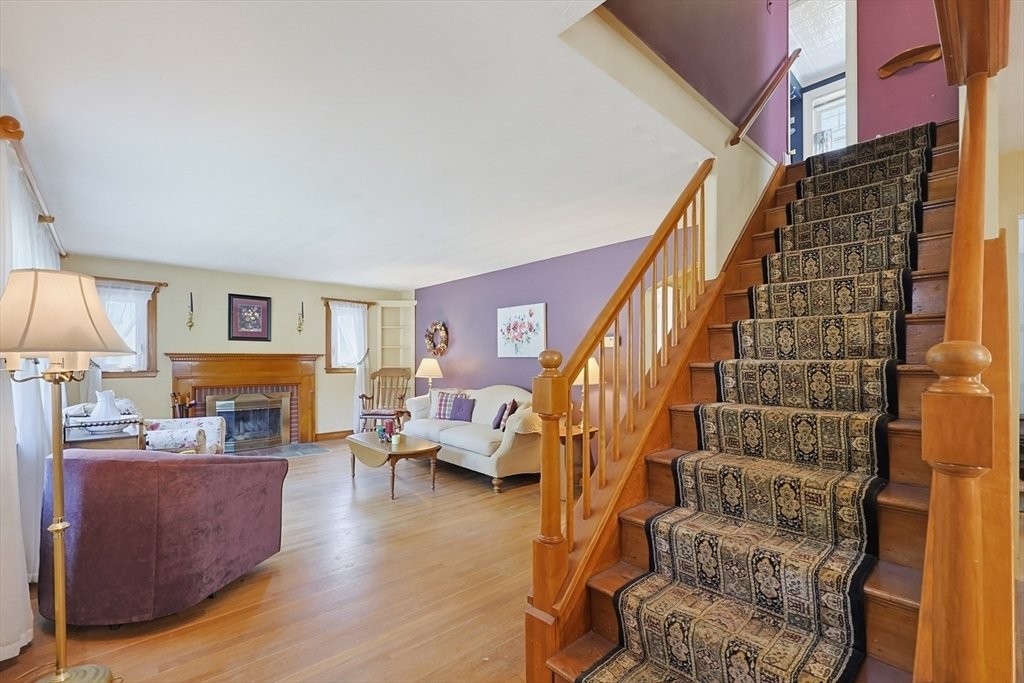 House in Waltham, Massachusetts, United States 3 - 18396643
