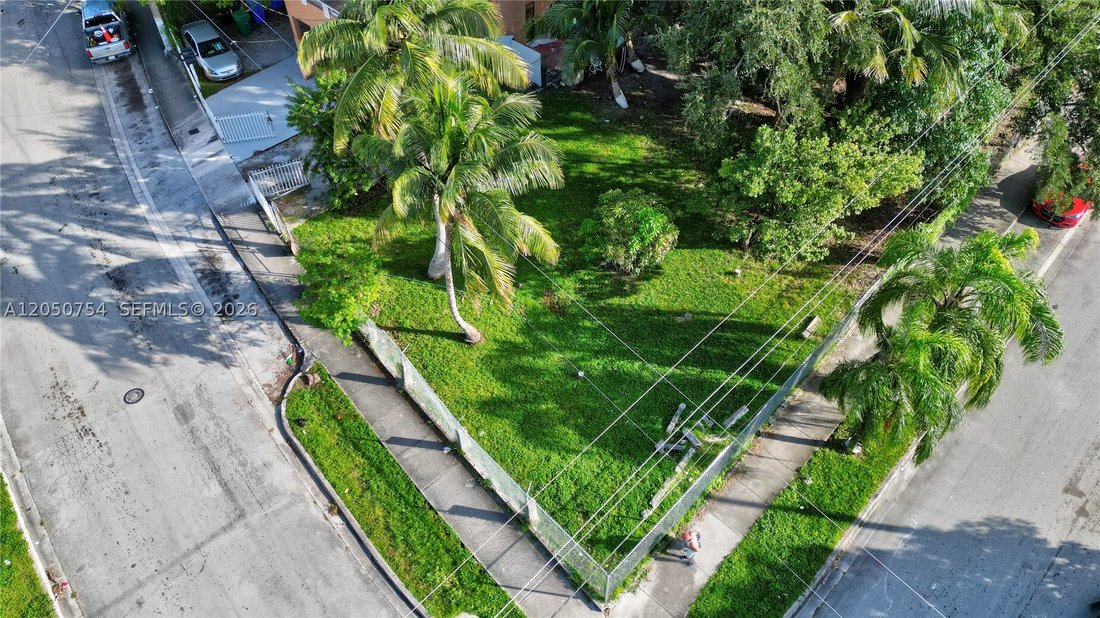 Miami, Florida, United States 2 - 18391319