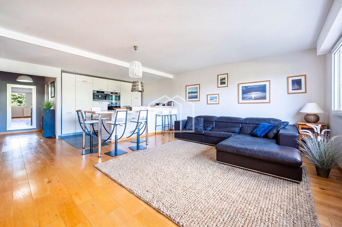 Apartment in Plateau Ouest, Suresnes, France 1 - 18079207