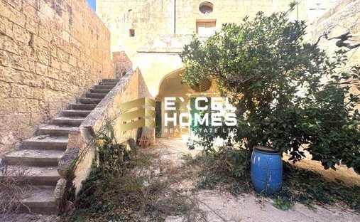 House in Ħal Għargħur, Malta 1