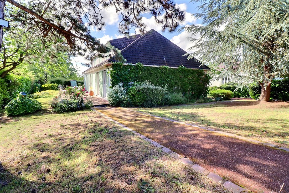 House in Mareil-Marly, Ile-de-France, France 3 - 18098768