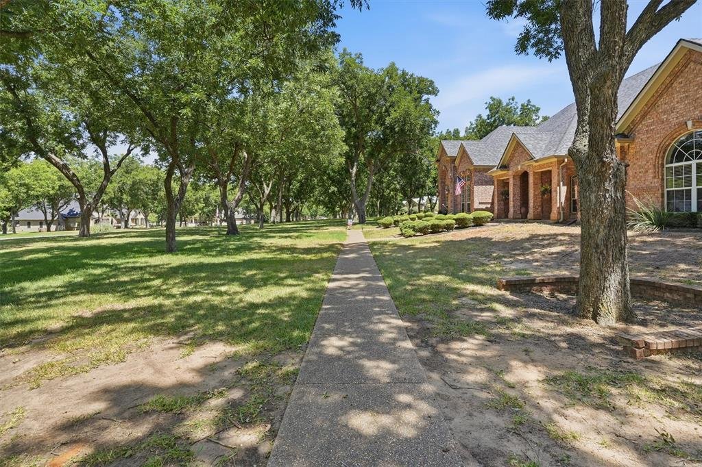 House in Granbury, Texas, United States 5 - 18396388