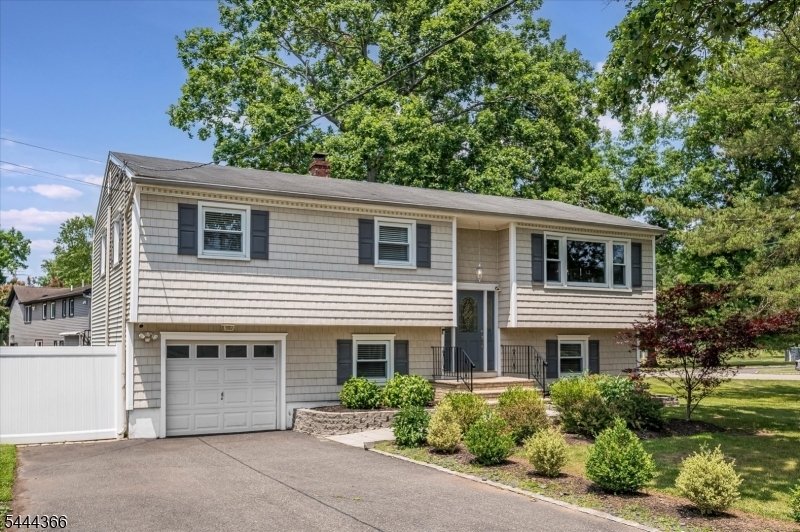 House in East Hanover, New Jersey, United States 4 - 18395803