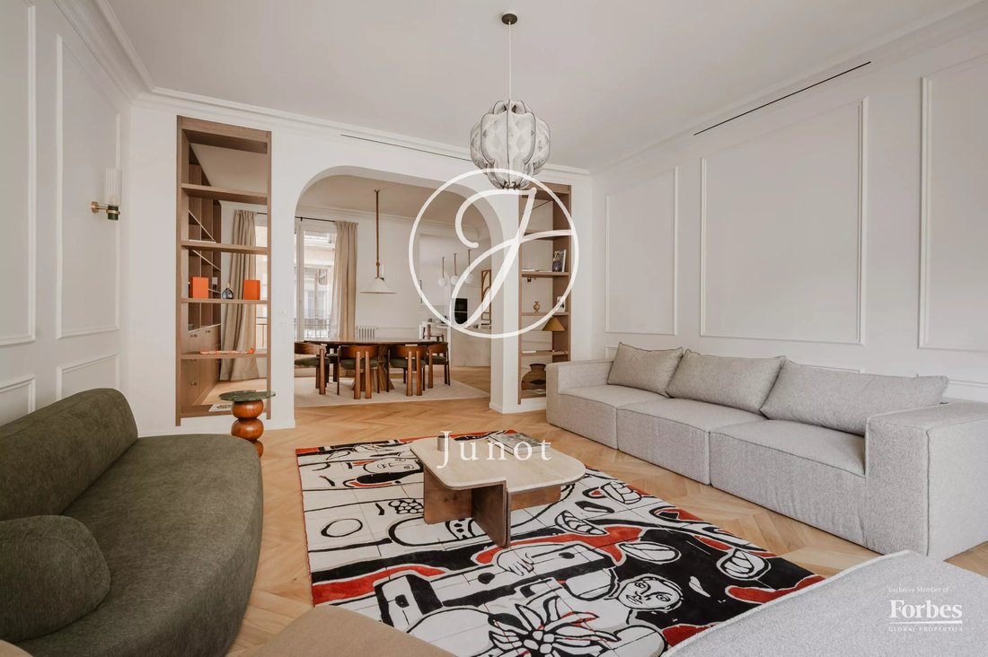 Apartment in Gros Caillou, Paris 7e Arrondissement, Paris 5 - 18392814