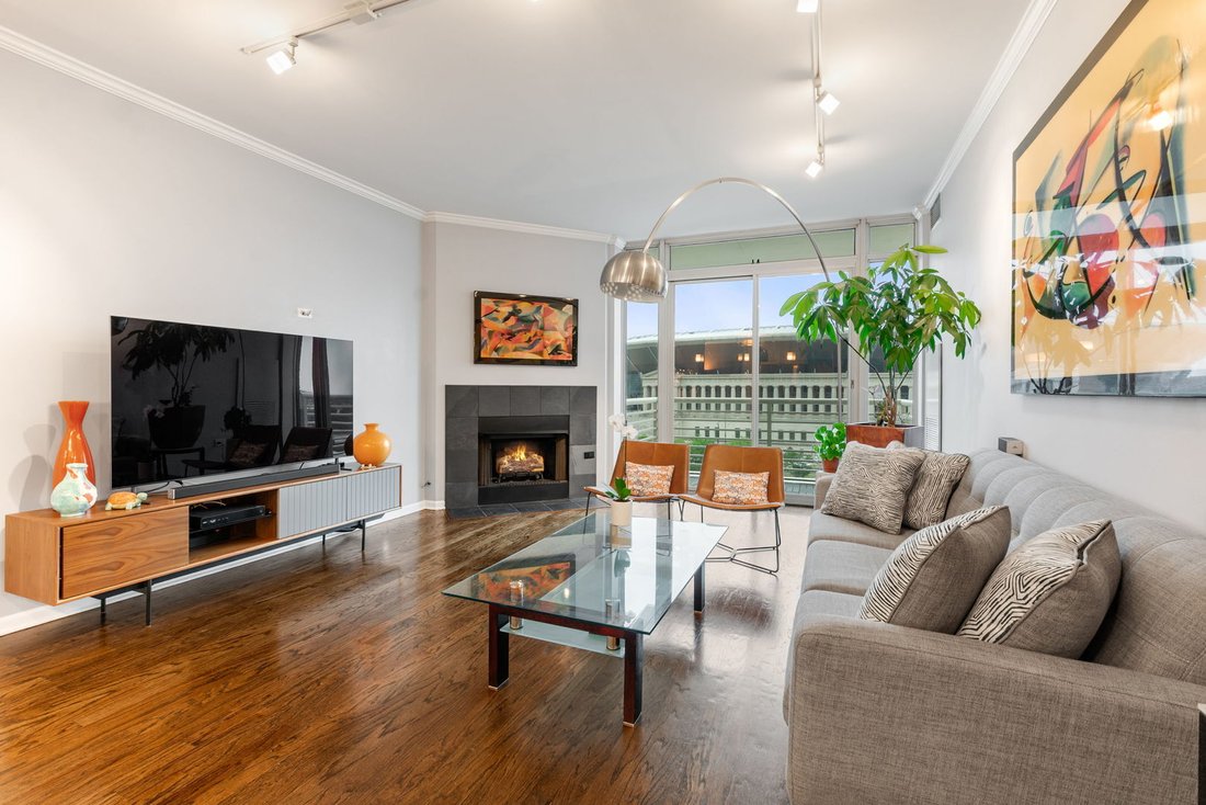 Condo in Chicago, Illinois, United States 2 - 18394702