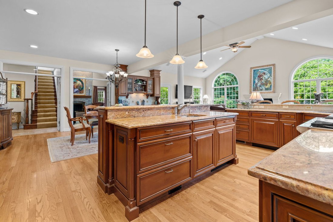 House in Crystal Lake, Illinois, United States 4 - 18395457