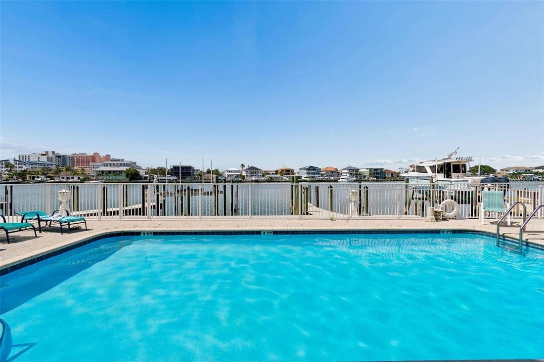 Townhouse en Clearwater, Florida, Estados Unidos 3 - 18395007