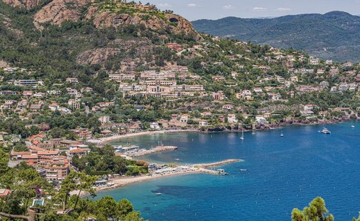 House in Théoule-sur-Mer, Provence-Alpes-Côte d'Azur, France 1