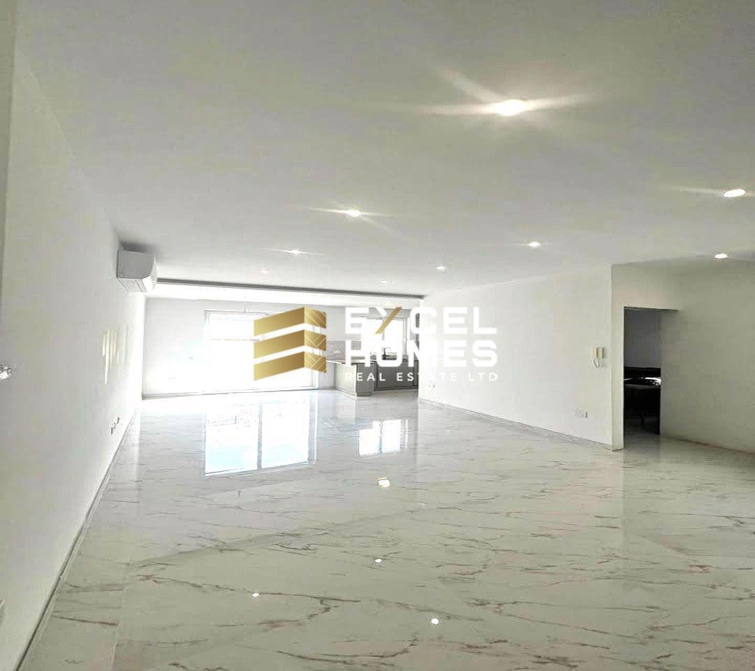 Apartment in Haz-Zebbug, Malta 1 - 17648453