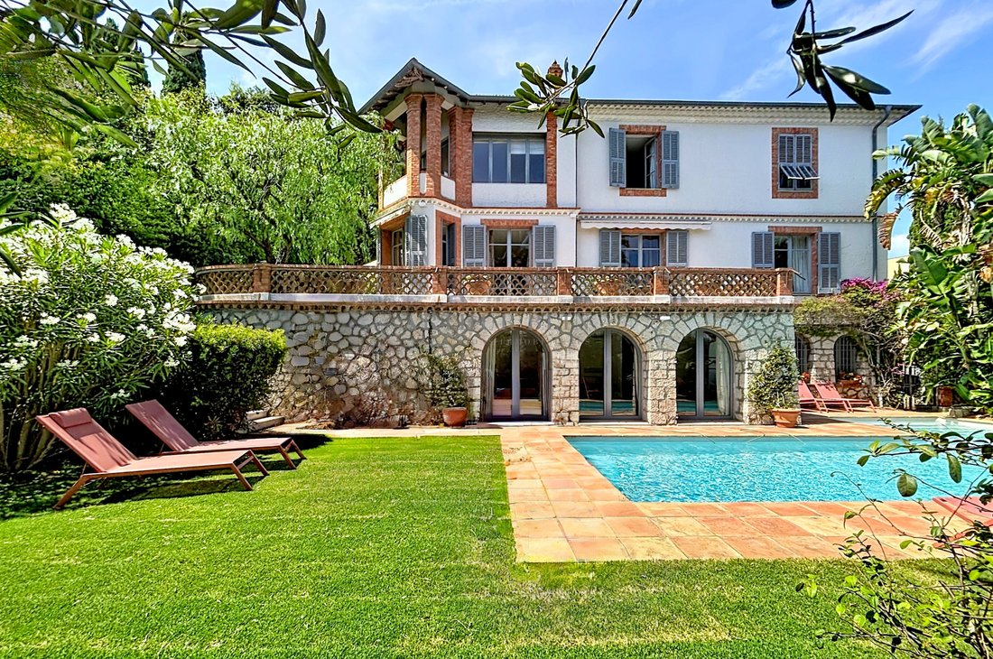 Villa in Cannes, Provence-Alpes-Côte d'Azur, France 1 - 18392394