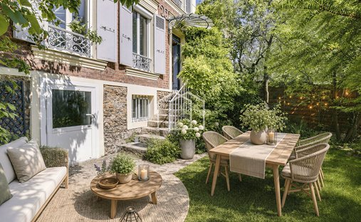 Maison à Plateau Ouest, Suresnes, France 1