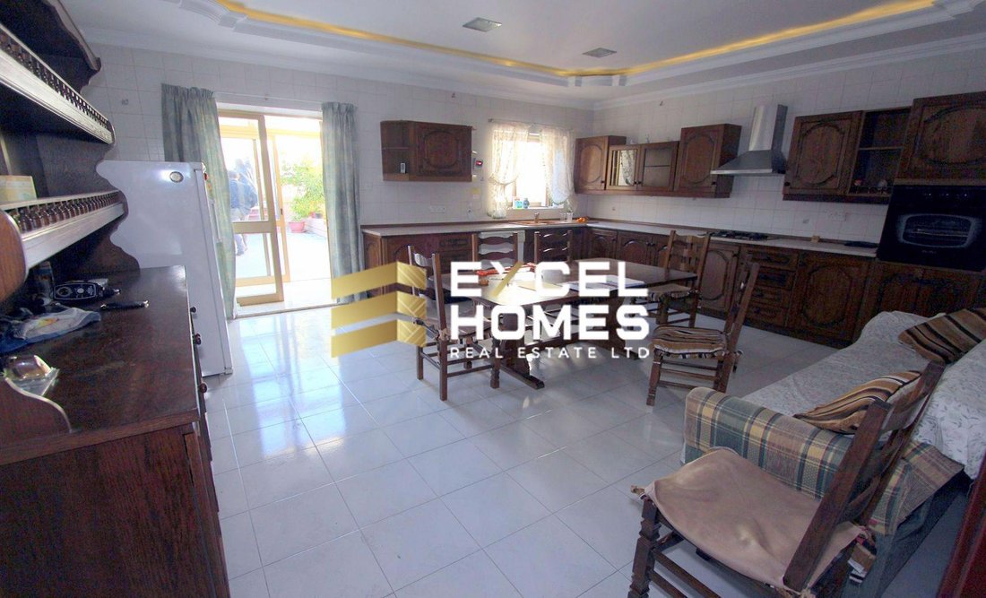 Bungalow in Iklin, Malta 2 - 15840150