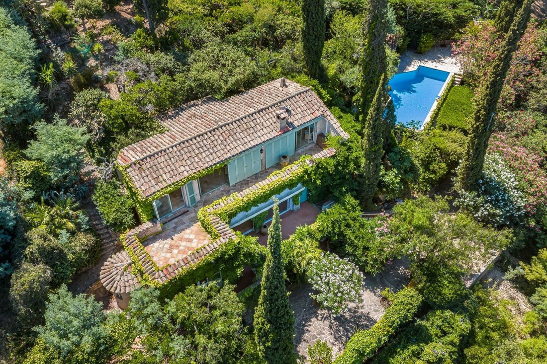 House in Théoule-sur-Mer, Provence-Alpes-Côte d'Azur, France 2 - 18397022