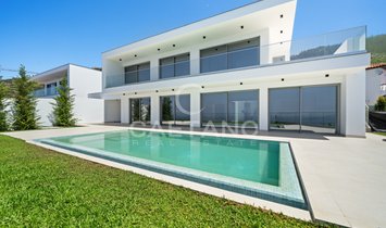 Villa in Arco da Calheta, Autonome Region Madeira, Portugal 1