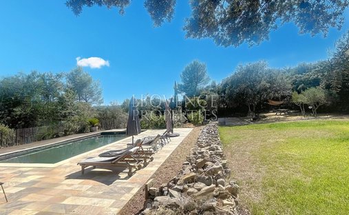 House in Correns, Provence-Alpes-Côte d'Azur, France 1