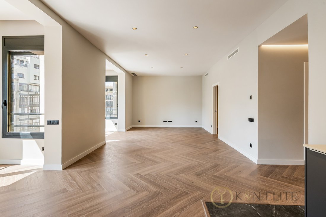 Apartment in Eixample, Barcelona, Spain 2 - 18393172