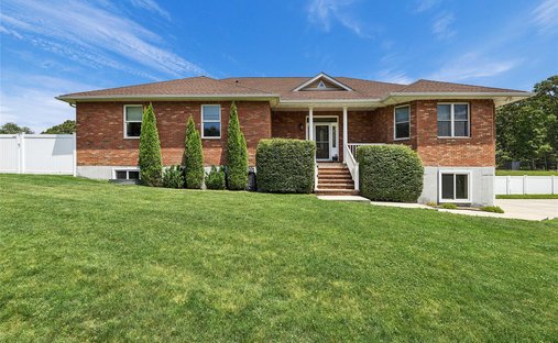 House in Calverton, New York, United States 1